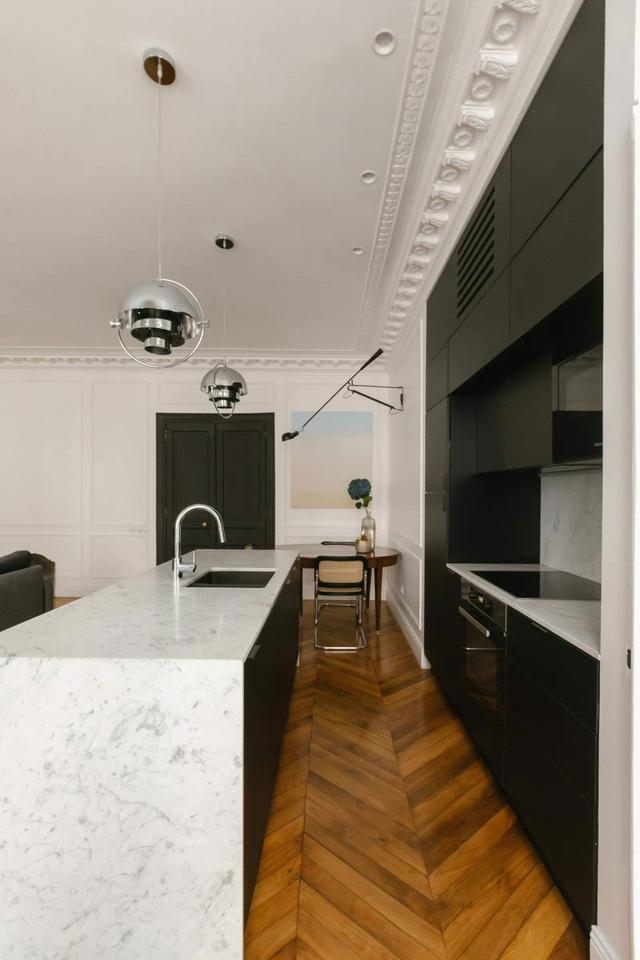 巴黎女主的现代轻法式住宅,简洁色调,摩登复古,美得很随性自然