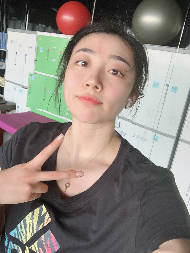 姚迪|姚迪恋情曝光？绯闻男友亮出三大择偶标准，球迷互动送祝福