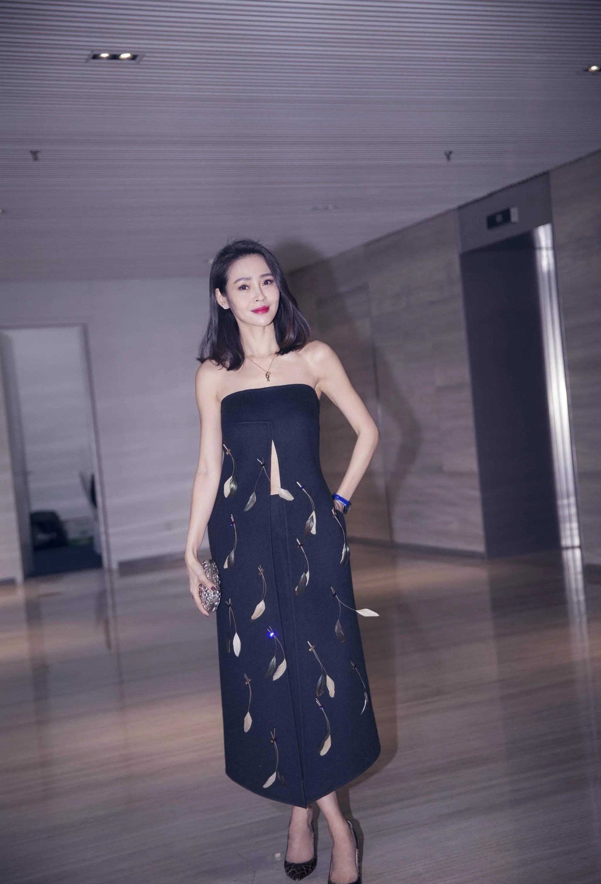 于明加|入圈15年无绯闻，闪婚圈外老公，结婚12年恩爱，一家四口很幸福