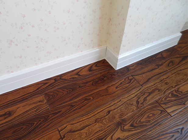 建议大家:不管花费多少钱去装修,都请先把瓷砖踢脚线换了!