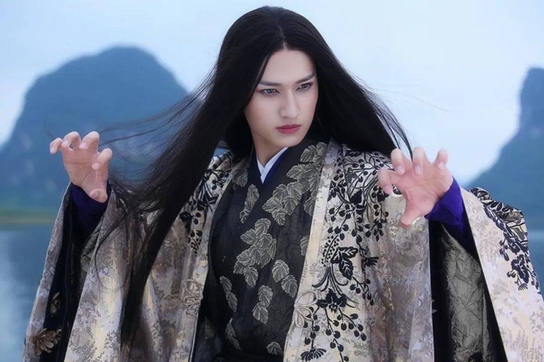 屈楚萧|只短暂红一下？这些明星“糊”的原因，我找到了