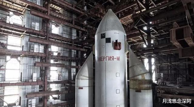 第一只进入太空的狗,在宇宙滞留60多年,为什么人类要毒死它?