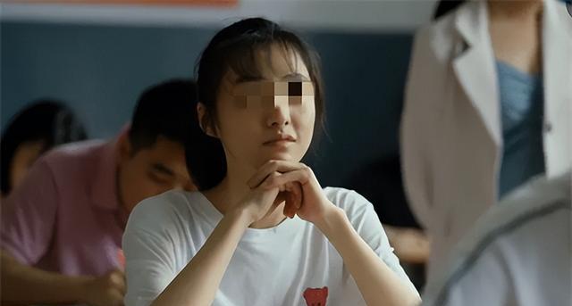 因女学生太漂亮,师母竟将浓硫酸泼向了她,1999年江西毁容案始末