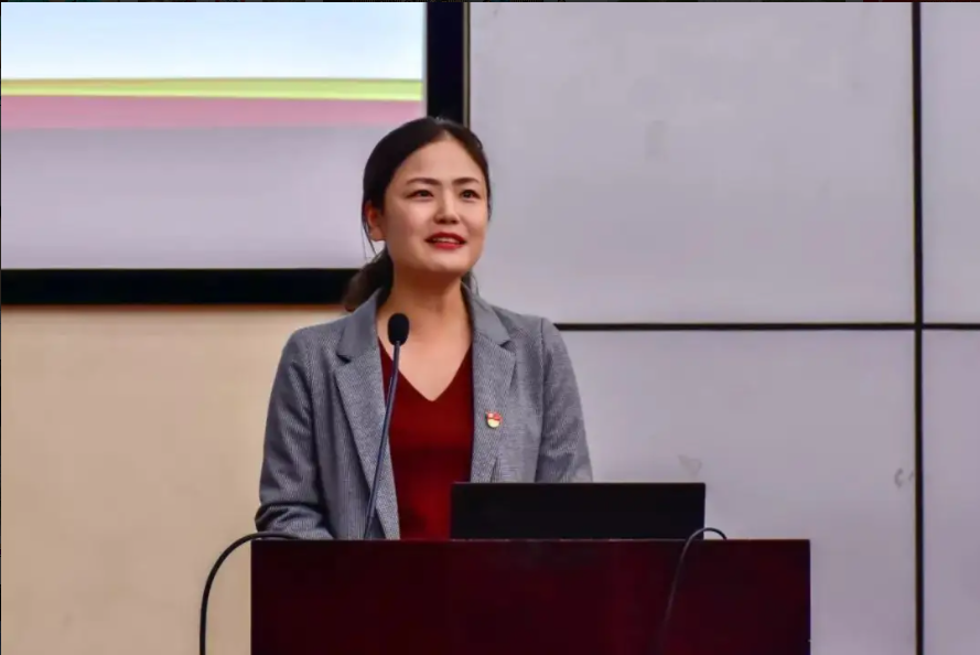 大学生|大学导员相继招聘!待遇丰厚工作稳定,是大学生不容错过的好机会