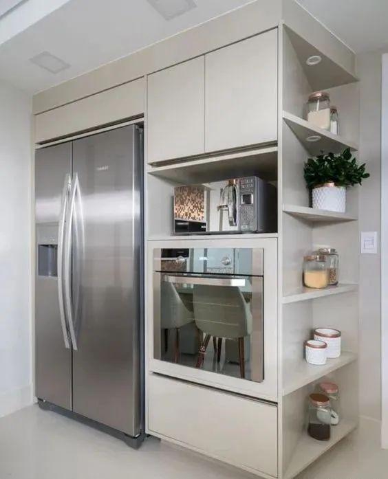 冰箱外移餐厅后，深刻理解了什么叫：打柜子，不在于多，而在于精