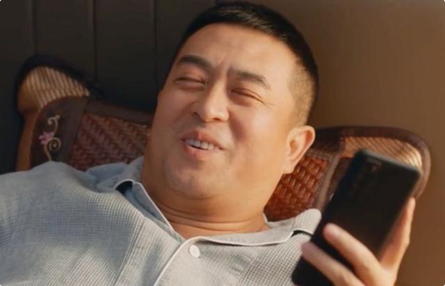 张嘉益|张嘉益因“不死癌症”弯下的是腰，挺直的却是演技！