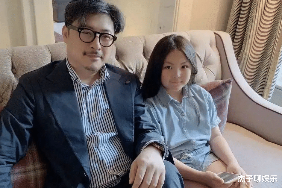 李湘|李湘母女豪宅做蛋糕，新家内景曝光如宫殿，王诗龄上万手链抢镜