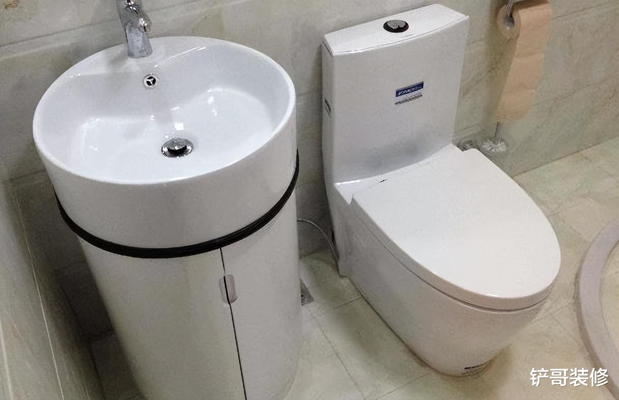 上完厕所，“马桶盖”是关上还是打开？原来这么多年我都做错了