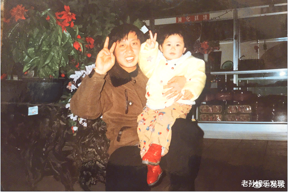 杨紫|杨紫发文:“拒绝毒品,从我做起”,一起点亮英雄背影