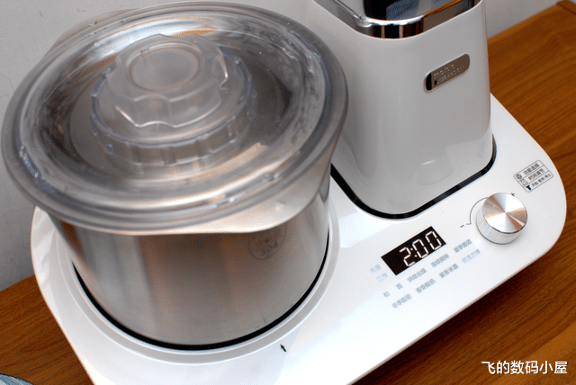 和面是个技术活？有了moido 多功能和面机，新手也能变面食大师