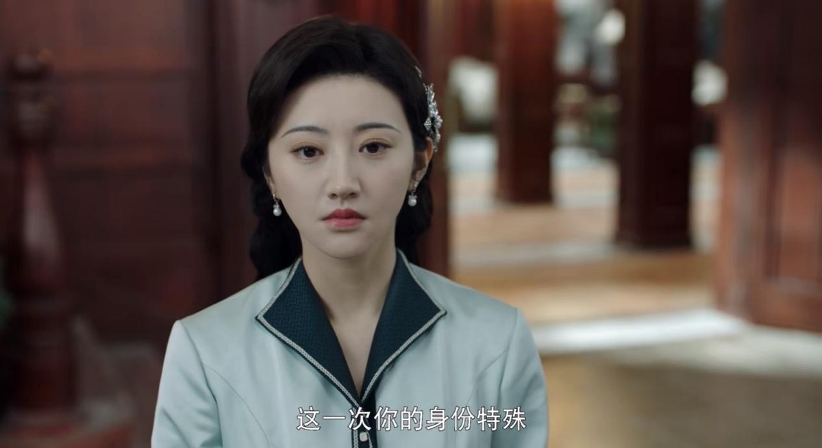 景甜|开播播放量飙升，旗袍造型风情万种，景甜一出手又是民国剧王炸