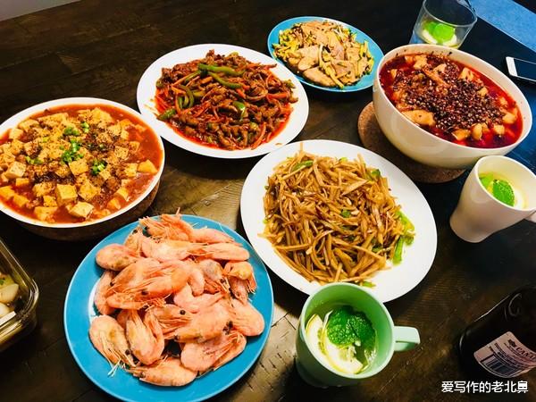 “朋友请吃饭,你千万别点菜”你怎么看?