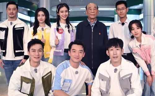 奔跑吧兄弟|新《跑男》开播在即,全员嘉宾官宣回归,谁留意到队长人选?