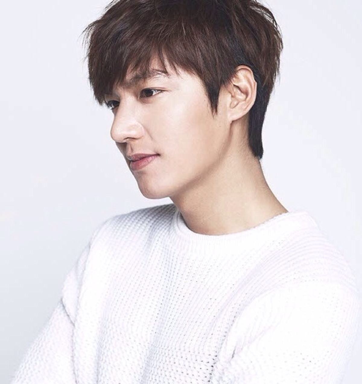 李敏镐|李敏镐摆脱油腻展现身材 难忘花样男子具俊表 新剧首次搭档孔孝真