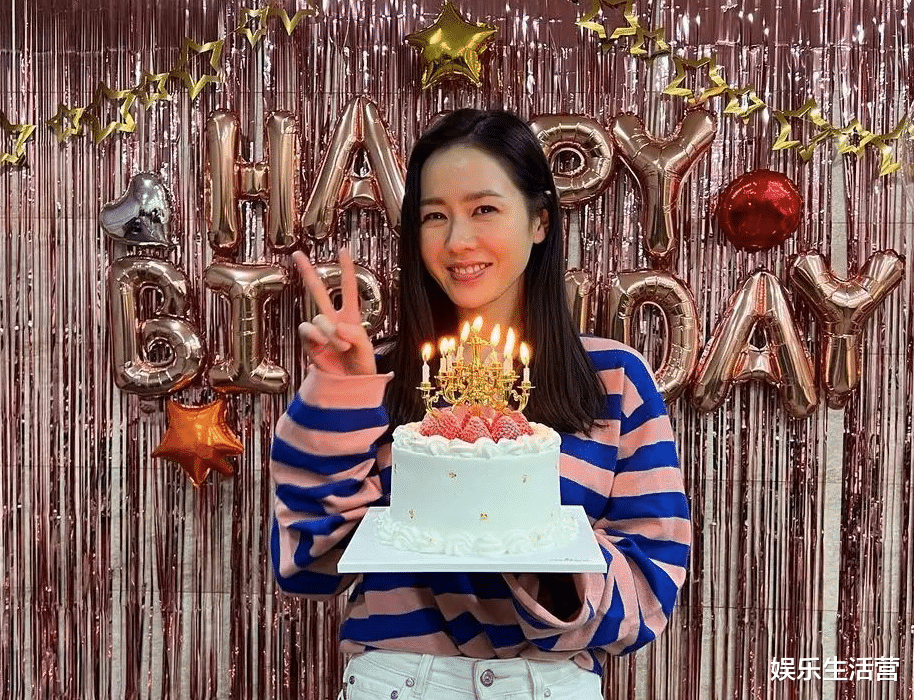 刘亦菲|刘亦菲迎风而上!大方晒素颜,毛衣价格上万,鼻梁和发量令人羡慕