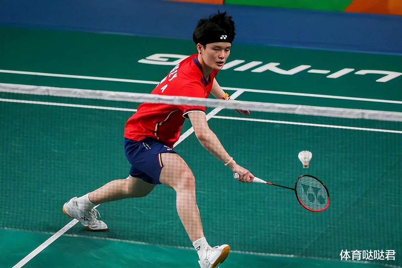 山口茜|2-1！国羽女单名将逆转日本世界冠军，王祉怡决赛险胜山口茜登顶