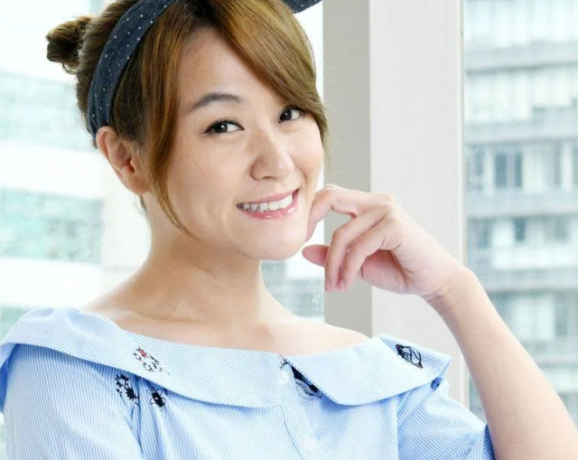 林心如|45岁女星宣布高龄产女，临盆前暗示仍是单身