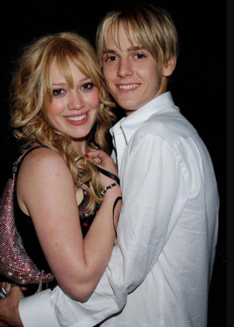 |34岁知名男歌手家中溺亡！早年曾红极一时，2岁出道7岁就已成名