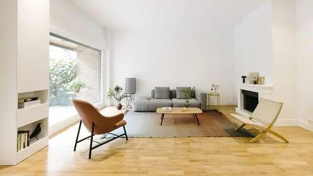 拆迁分了2套房,成暴发户住150㎡大平层,光刷白墙还能在小区火了