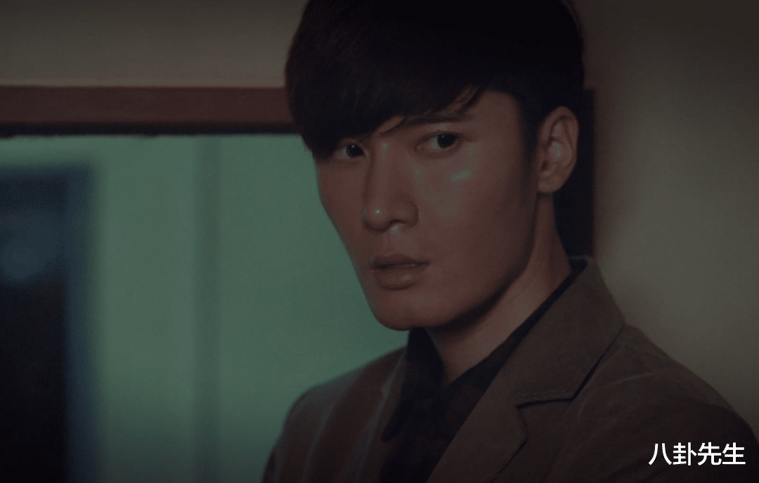 张翰|张翰抗战剧开播：男演员发型时髦，服装道具崭新，悬浮得没眼看