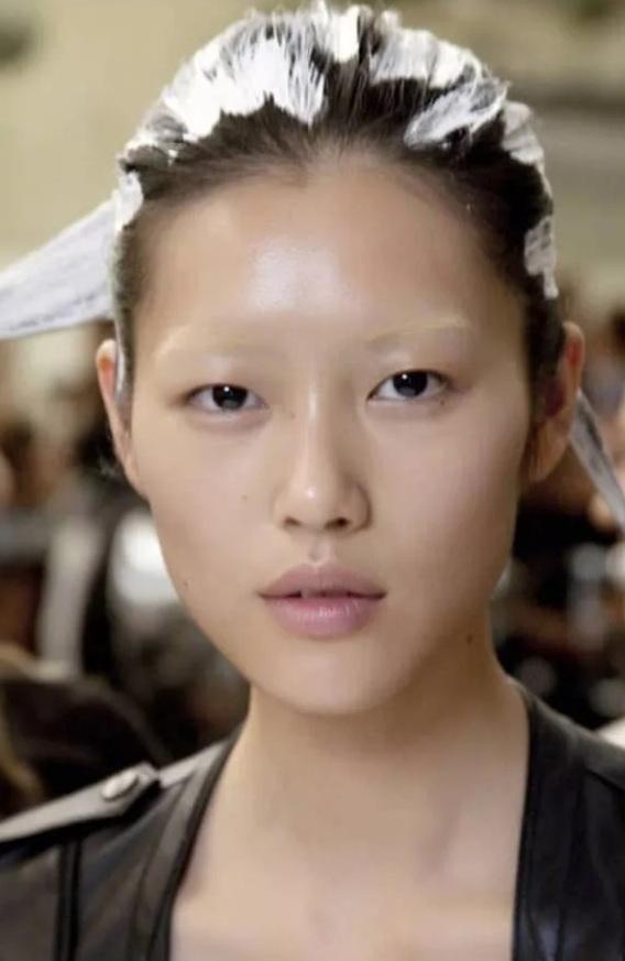 眉笔 这个妆火了，我的赖床时间又多了3分钟