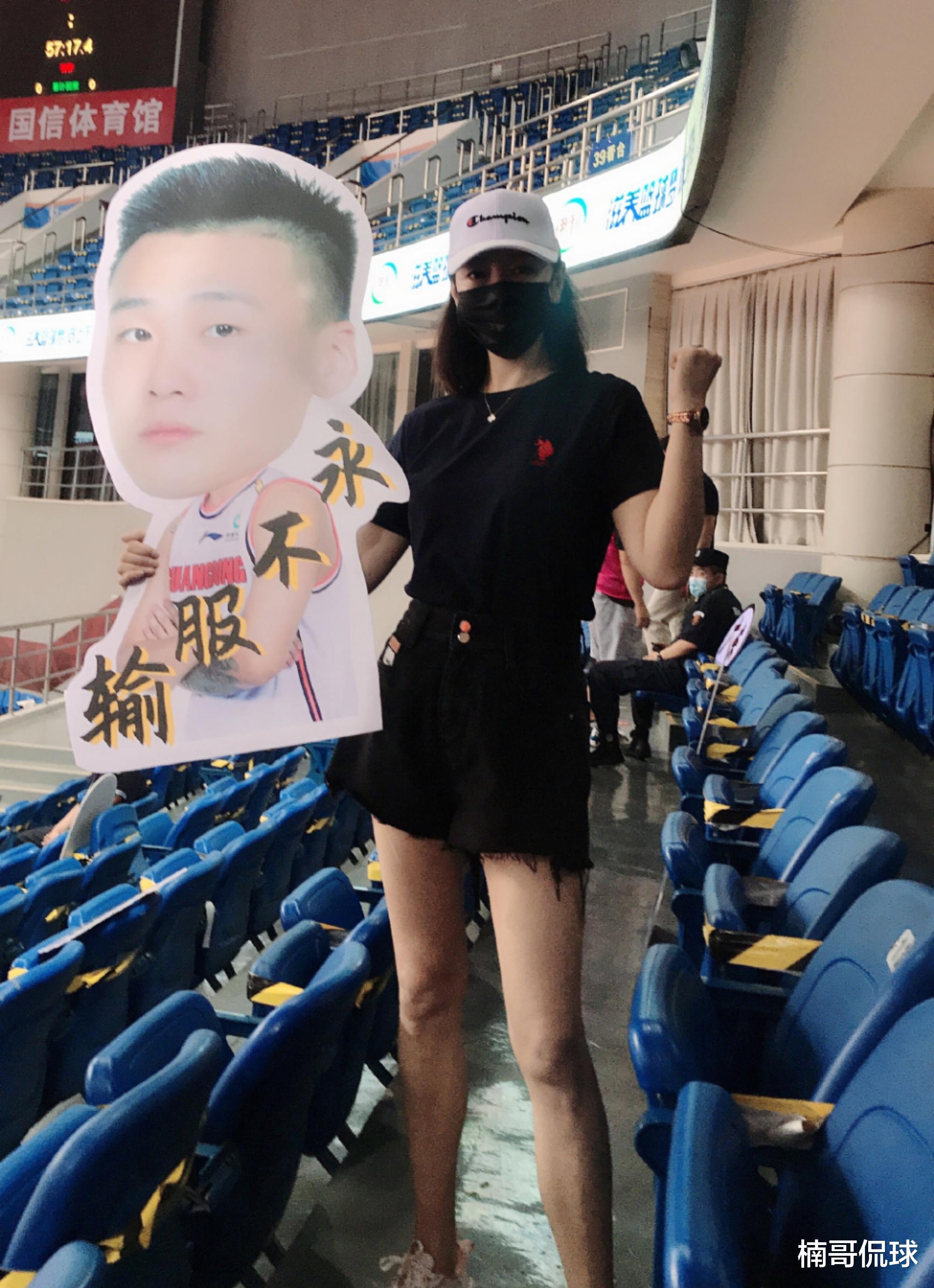 中国足球|胡明轩留广东过年！代言惹争议新赛季表现不佳，母亲住珠海常陪伴