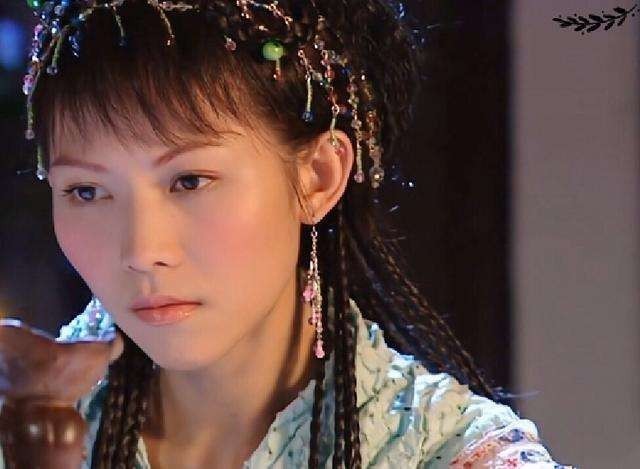 蔡少芬|?不耐老的女明星，有人越老越迷人，有人25就颜值垮塌变老太！