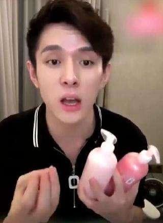 洗发水 李佳琦晒出一款国货洗发水火到“出圈”，高露：洗后柔顺一整周！
