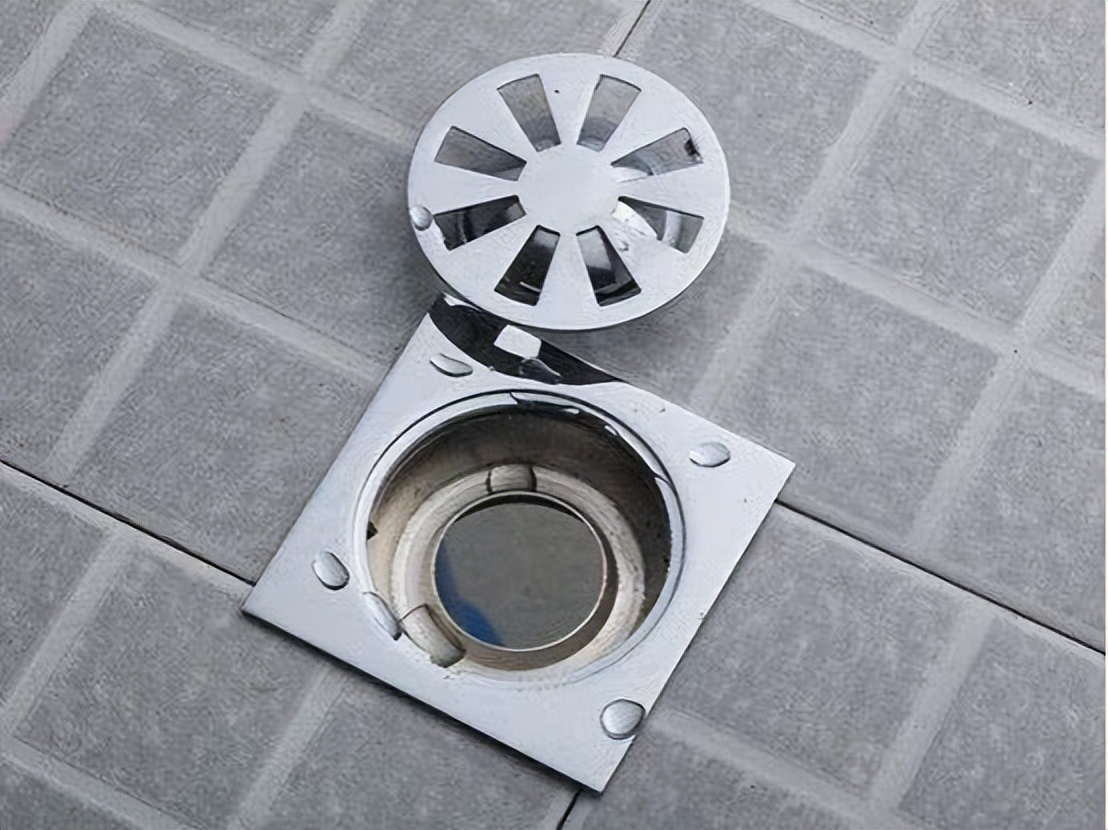 传统地漏已经过时了,聪明人都这样做,下水快还不堵,真有远见