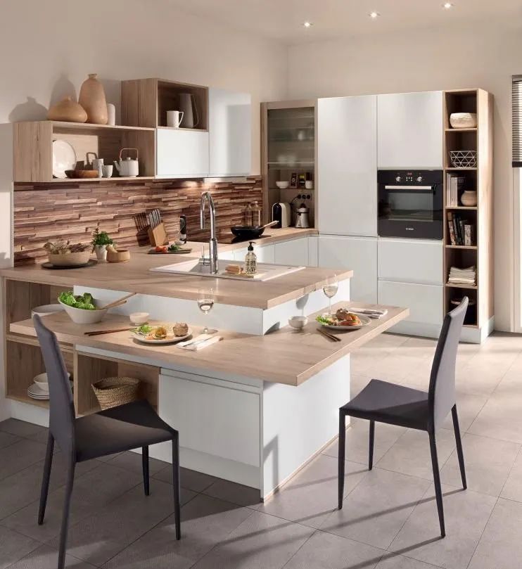 第一次见到厨房这样规划:不打吊柜,地柜打成高低柜,拿取超方便