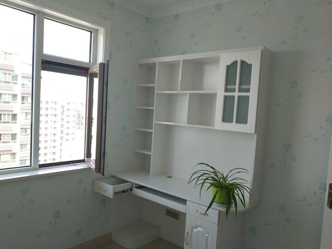 婆婆8万装修的新房,电视墙一看我笑出声,其次是两个衣柜门!