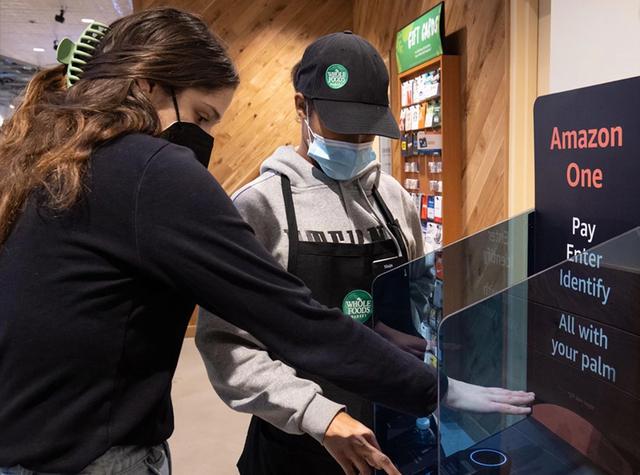 亚马逊|中国的「无人超市」早就死了，为什么美国的亚马逊还在坚持？