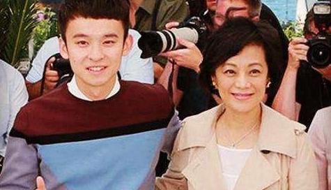 王京花|被誉为第一经纪人，手握京圈半壁江山，儿子董子健让她骄傲