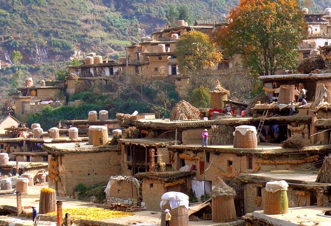 |这座将1000间房子叠为一体的神奇村庄，会有怎样的居住体验？