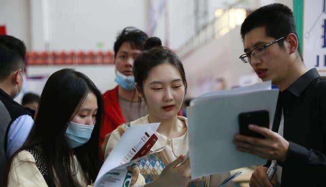 招聘|“对不起，我们只给博士140万安家费”，高级优越感揭开了现实