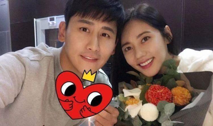 秋瓷炫|秋瓷炫:劝父母离婚,被骗拍摄不雅写真,39岁高龄生子险些丧命