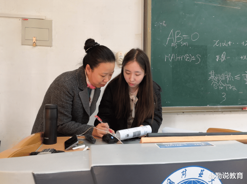 |考研结果公布！300万考生认清现实，他们是选择二战还是找工作？