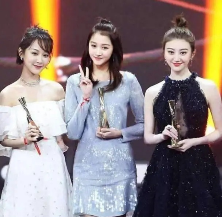 唐嫣|什么是合照杀手！这五个女明星告诉你！单人照一般，合照艳压群