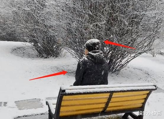 殷桃|卖可怜？潘长江风波后更新上热榜，表情忧郁眼含泪，网友：狠真识