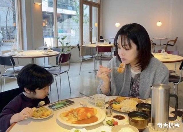 蔡琳|韩星蔡琳分享儿子近照，4岁小礼物呆萌可爱，越长越像爸爸高梓淇