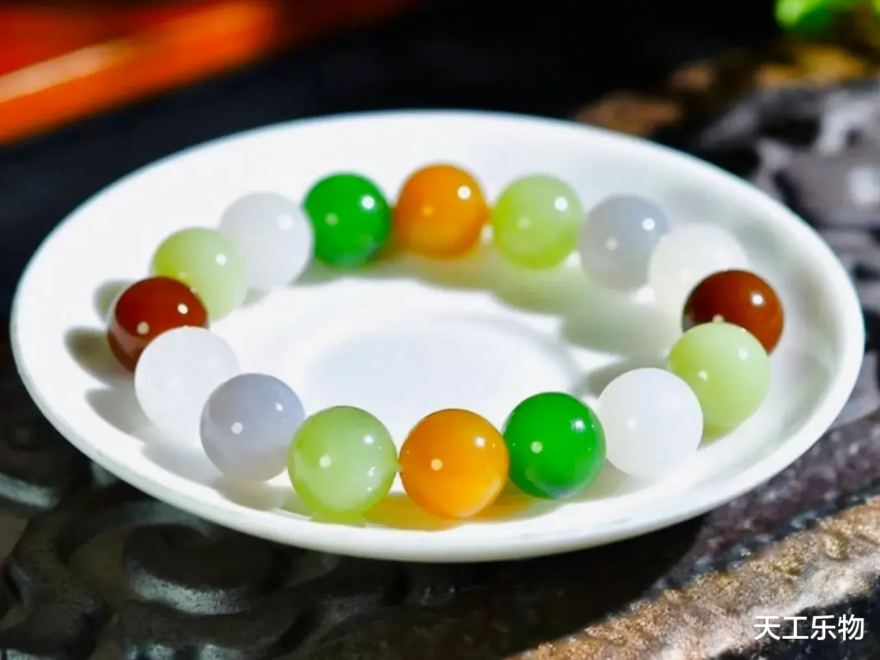 |盘点和田玉中不同色系的特色料！