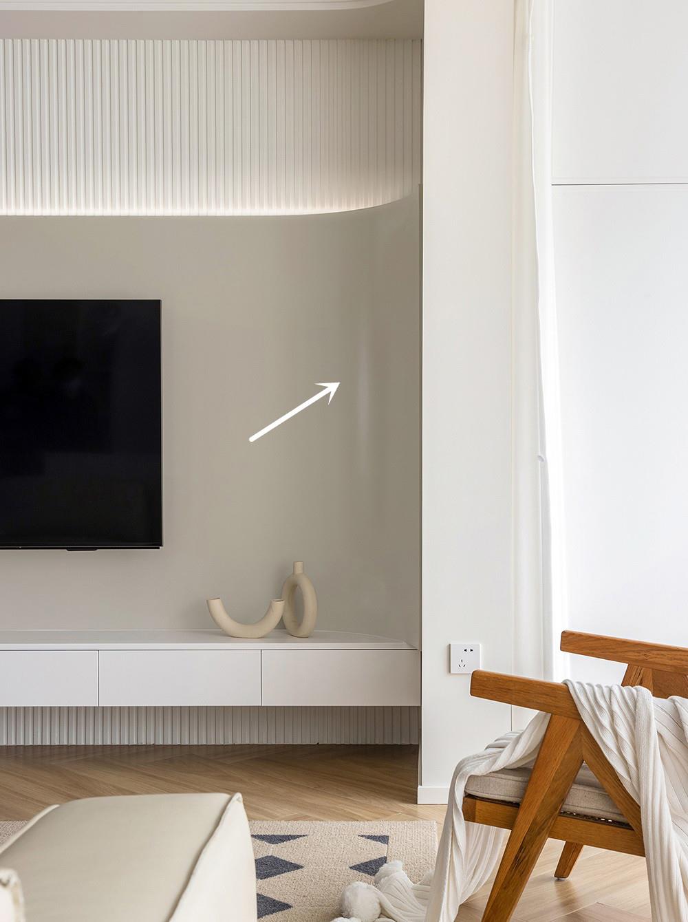 洗漱台往外移,聪明的人都知道,再砌90公分矮墙,又多一处收纳区