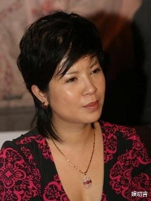 小娘惹|著名歌手杭天琪：凭《黄土高坡》大火，再婚后为小丈夫高龄生子