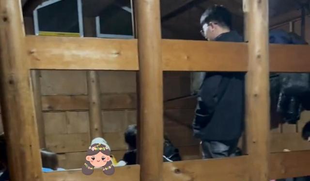 千岛湖|男子跟团旅游被安排住大通铺，男女老少挤一起睡，一夜不敢合眼