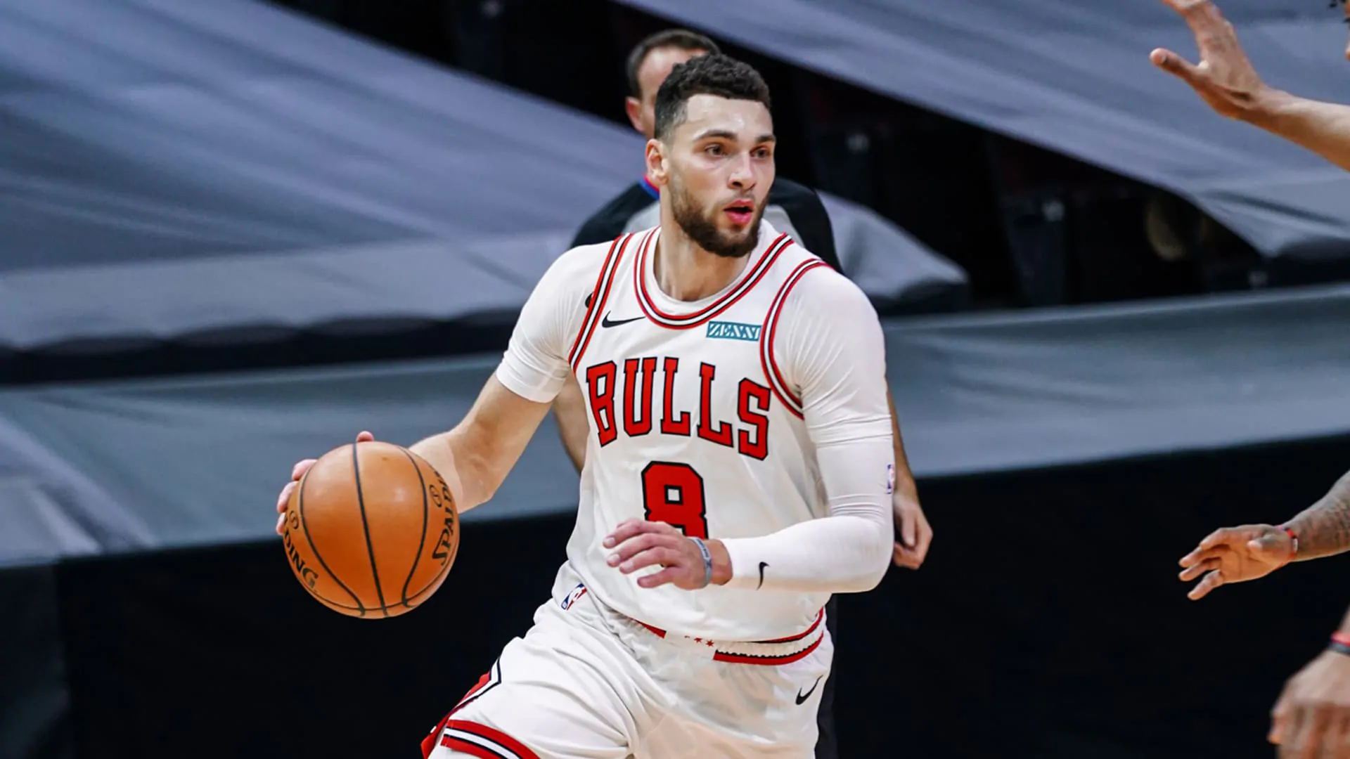 勇士隊(duì)|一度領(lǐng)先31分！威金斯踢翻保溫杯，科爾做出改變，勇士又回來(lái)了