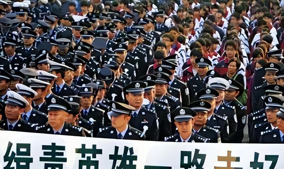 那个卧底多年,从未失手的缉毒英雄,多年后遭到了最恶毒的报复