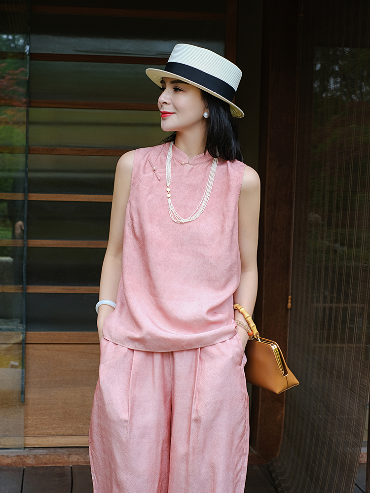 时尚界的新宠!新中式风格终于找到年轻款了,高级感的古典韵味