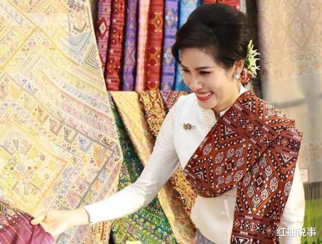 诗妮娜|官方曝光诗妮娜近况,肚子没有“好消息”,复宠海报直接被撤下