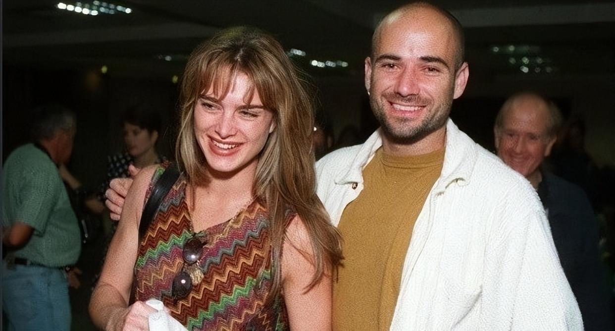 波姬·小丝|“网坛传奇”阿加西:娶波姬小丝2年离婚,二婚格拉芙,恩爱21年