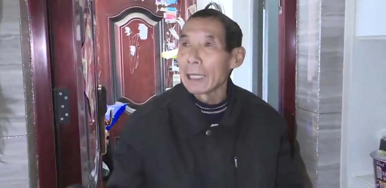 把亲子女告上法庭,控诉子女不养老,记者调查真相大反转